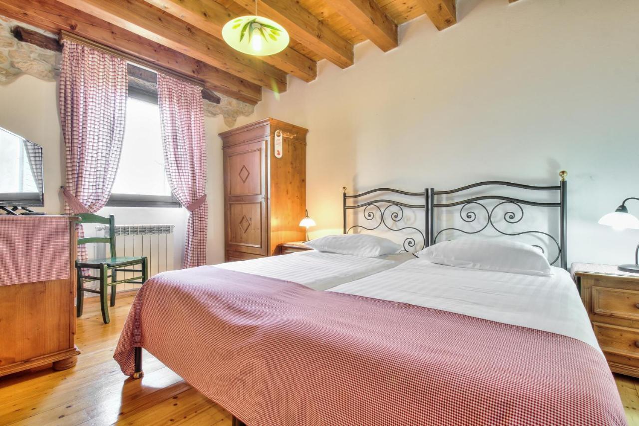 Casa Romantica La Parenzana Buje Extérieur photo