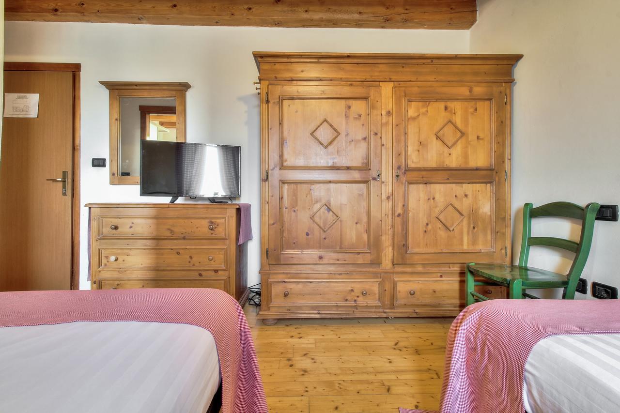 Casa Romantica La Parenzana Buje Extérieur photo